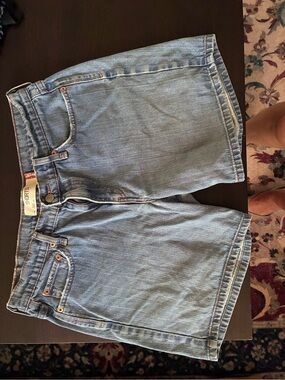 Classic Levi’s 515 Light Blue Denim Women's Shorts size 12